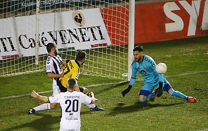 «Καυτό» ημίωρο με τρία γκολ στο Απόλλων-ΑΕΚ (video)