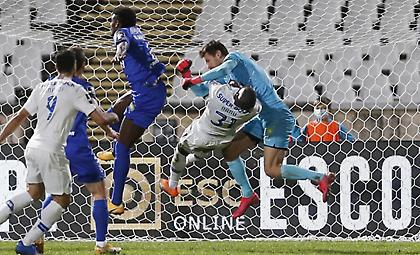 Πόρτο για Νανού: «Έχει εγκεφαλική διάσειση, τραυματισμό του νωτιαίου μυελού και απώλεια μνήμης»