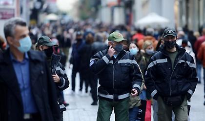 Lockdown: «Συναγερμός» εν μέσω της αύξησης των κρουσμάτων – Τα σενάρια για σχολεία, αγορά