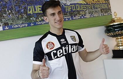 Παρουσίασε τον Ζαγαρίτη η Πάρμα: «Παίζω πάντα με καρδιά, πρότυπα Ζέεντορφ-Άλμπα»