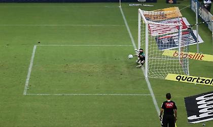 Όταν οι τερματοφύλακες νικούν και τον διαιτητή (vid)