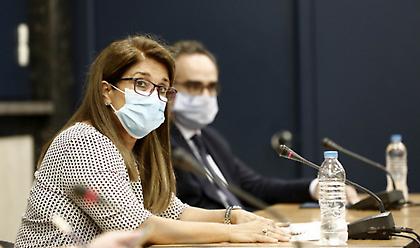 Παπαευαγγέλου: Ανοιχτά δημοτικά, γυμνάσια σε κόκκινες περιοχές- 4.400 ενεργά κρούσματα σε Αττική