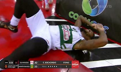 Ολυμπιακός-Παναθηναϊκός: Τραυματίστηκε ο Φόστερ και πήγε στον πάγκο κουτσαίνοντας! (vid)