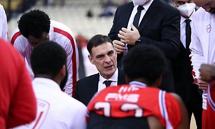 Μπαρτζώκας: «Αν κάποιοι δεν αντέχουν την πίεση, θα πρέπει να φύγουν»