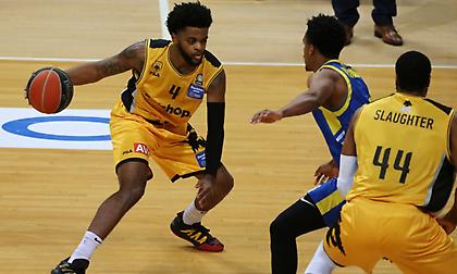 «Σμπαράλιασε» το αποκαρδιωτικό Περιστέρι η ΑΕΚ