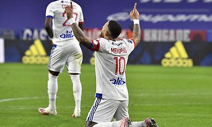 Μύρισε… αίμα και πάτησε κορυφή η Λιόν!