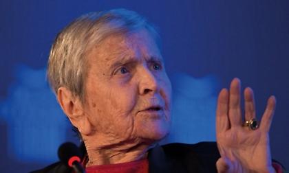 Αρβελέρ: Όποιος δεν καταλαβαίνει το «τη Υπερμάχω», δεν καταλαβαίνει καλά ελληνικά