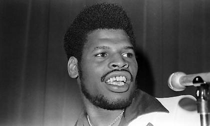 «Έφυγε» ο Λέον Σπινκς