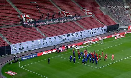 Ολυμπιακός-ΟΦΗ: Ο φόρος τιμής για τα θύματα της Θύρας 7 (video)