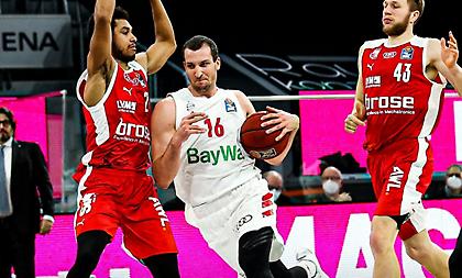 Νίκη-θρίλερ της Μπάγερν στο ντέρμπι με Μπάμπεργκ