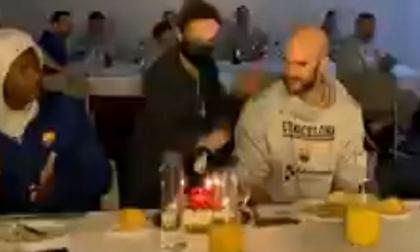 Μπαρτσελόνα: Η έκπληξη στον Καλάθη και η αγκαλιά του Μίροτιτς για τα χρόνια πολλά