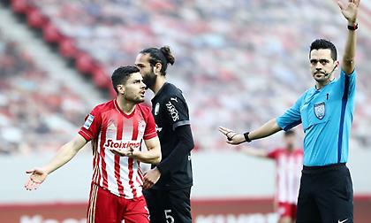 Νικολακόπουλος: «Ορισμός του πέναλτι στον Μασούρα»