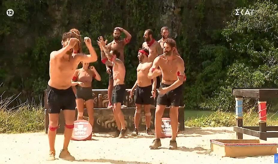 SURVIVOR: Μπλε και Κόκκινοi ανταλλάσσουν βαριές κουβέντες στο συμβούλιο