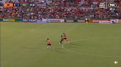 Σκόραρε με… πλασεδιά λίγο κάτω από το κέντρο ο Ντάρμπισιρ! (video)