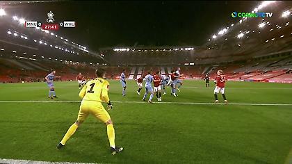 Φοβερή εκτίναξη Φαμπιάνσκι, στερεί το γκολ στη Γιουνάιτεντ (video)