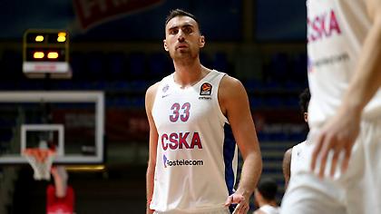 Χειρουργήθηκε στην Αθήνα και πάει Σερβία ο Μιλουτίνοφ