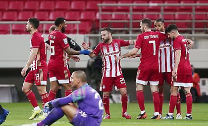 «Δένει» Βαλμπουενά και τρεις νέους ο Ολυμπιακός