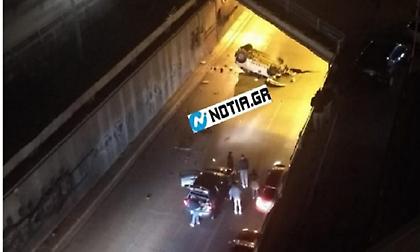 Απίστευτο τροχαίο στη Συγγρού: Αυτοκίνητο έπεσε από τη γέφυρα, ούτε γρατζουνιά ο οδηγός του! (pic)