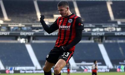 Αφρενάριστη για… σεντόνι η Άιντραχτ