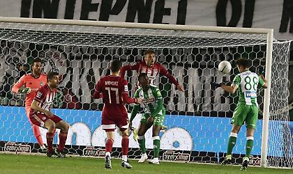 Παναθηναϊκός-Ολυμπιακός: Άνοιξαν το σκορ οι «πράσινοι» με κεφαλιά του Μαουρίσιο! (vid)