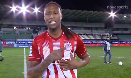 Παναθηναϊκός-Ολυμπιακός: O Σεμέδο έδειξε το σήμα κατά την αποχώρησή του (vid)