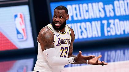 Τρομερά καρφώματα Λεμπρόν και Κούζμα στο Top 10