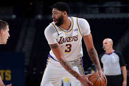 «Πονοκέφαλος» με τον αχίλλειο του Ντέιβις στους Λέικερς