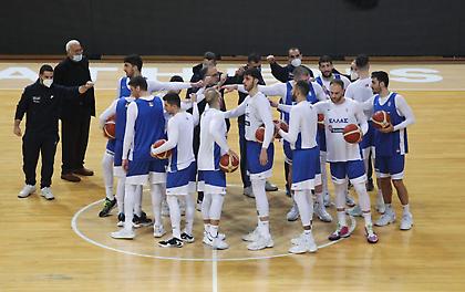 Εθνική Ανδρών: Κλήθηκε και ο Παπαδάκης, πετά για Λετονία