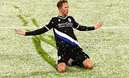 Γκολ και ασίστ κόντρα στη Μπάγερν: Το ονειρικό ντεμπούτο του Μίτσελ Φλαπ με την Αρμίνια