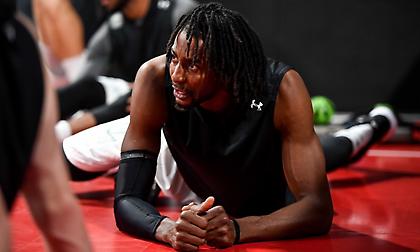 Αρμάνι: Ανακοίνωσε τον Έβανς!