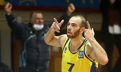 Μουράτος: «Όσοι είμαστε στην Εθνική, θα τα δώσουμε όλα»