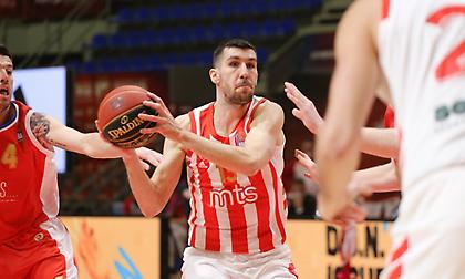 Άνετα ο… μισός Ερυθρός Αστέρας