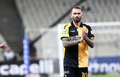 Στα Σπάτα ο Λιβάγια για να αποχαιρετήσει την ομάδα