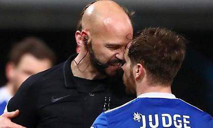 Δέχτηκε την συγγνώμη του διαιτητή για τον... τσαμπουκά ο παίκτης της Ίπσουιτς