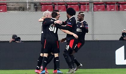 Ολυμπιακός-Αϊντχόφεν: Στα ίσα το ματς και πάλι με τον Ζάχαβι (video)