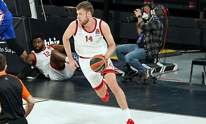 Βεζένκοφ: «Θα κυνηγήσουμε κάθε μαθηματική ελπίδα για πρόκριση»