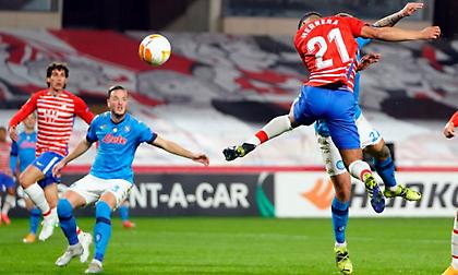 Έπαθε… μπλακ-άουτ και έμπλεξε με τη Γρανάδα η Νάπολι!