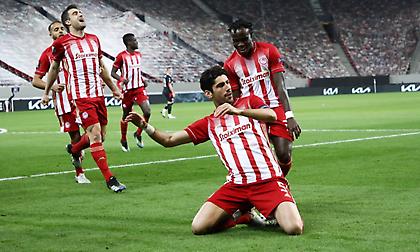 Ξεχωριστή νίκη για Μπουχαλάκη κόντρα στην Αϊντχόφεν