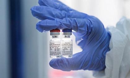 CDC: Δεν εντοπίστηκαν ζητήματα ασφάλειας με τα εμβόλια Pfizer και Moderna τον πρώτο μήνα