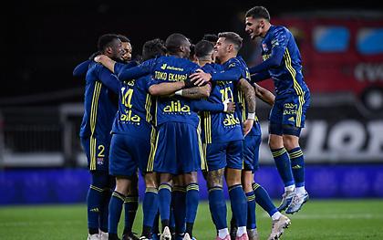 Η Λιόν πέρασε από την Μπρεστ και πάτησε κορυφή