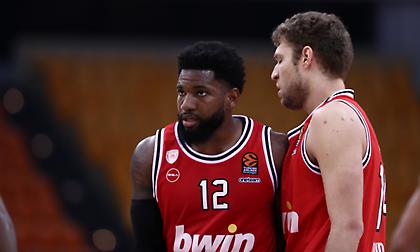 Σοκ στον Ολυμπιακό, ένα μήνα έξω ο Μάρτιν