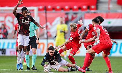 Τουλάχιστον... έσωσε τον βαθμό η Φέγενορντ