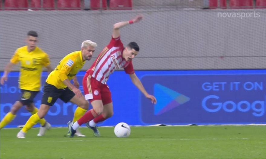 Ολυμπιακός-Άρης: Το πέναλτι που ζήτησε ο Βρουσάι (video)