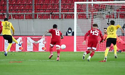 Το πέναλτι του Άρη που αξιοποίησε ο Μήτρογλου για το 1-1 (video)