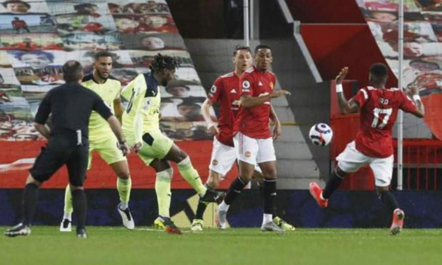 Απάντησε με γκολάρα του Σεν-Μαξιμέν η Νιούκαστλ στη Μαν. Γιουνάιτεντ