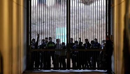 Σάλκε: Διπλό «ντου» οπαδών της πριν και μετά τη Ντόρμουντ!