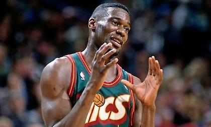 Σον Κεμπ: «Μοιάζω με τον Ζάιον, αλλά βάλτε 8 πόντους και 5 ριμπάουντ»