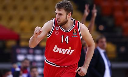 Ολυμπιακός: Αν η σεζόν είχε όνομα, θα λεγόταν... Βεζένκοφ