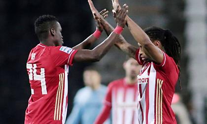 Νικολακόπουλος: «Η αμυντική 4άδα του Ολυμπιακού με την Αϊντχόφεν»