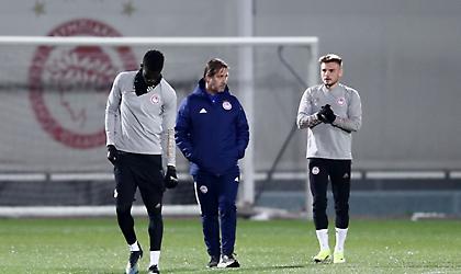 Νικολακόπουλος: «Ο Μαρτίνς πάει με την ενδεκάδα του 4-2 και τον Σεμέδο αντί Σωκράτη»